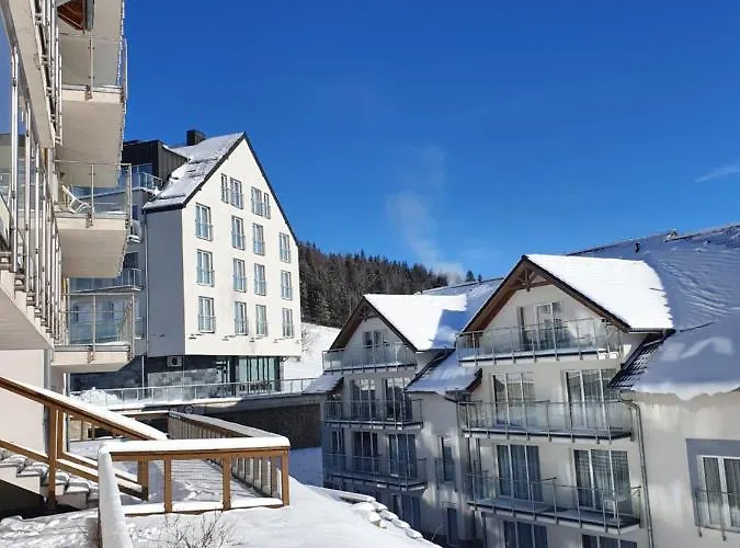 Czarna Gora Stubai 5 * 시에나