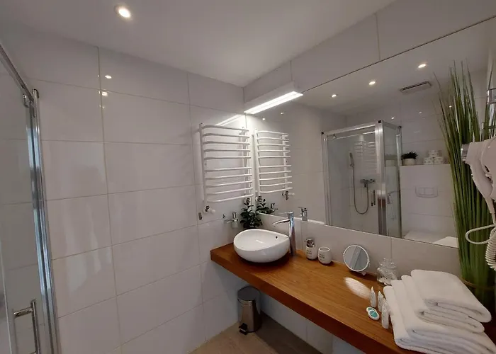 Czarna Gora Stubai 5 *